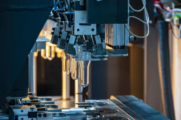 Forma Pré Forma Tubo Garrafas Pré Aquecer Processo Linha Produção — Fotografia de Stock