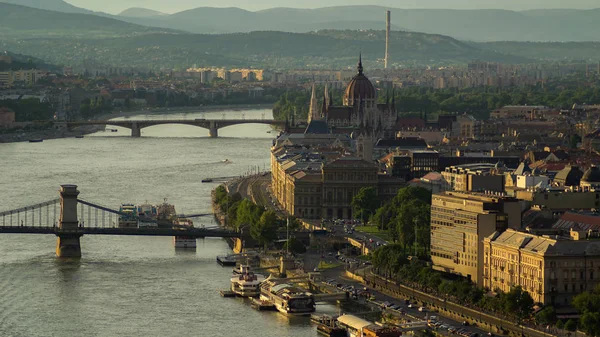 Aerial view of Budapest promenade at sunset — Stock Photo, Image