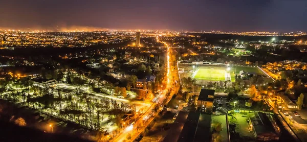 Krivoy Rog ciudad por la noche aérea — Foto de Stock