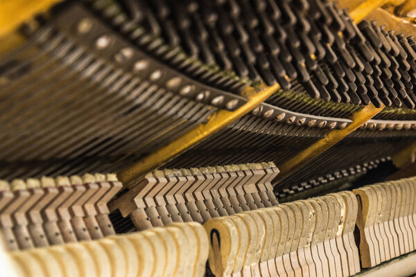 Подробности о фортепиано
