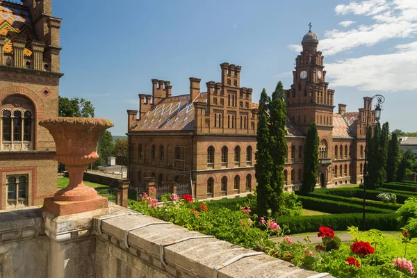 Chernivtsi National University facade