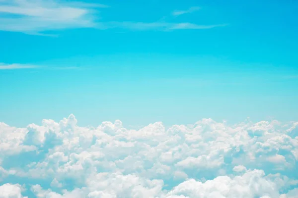 Kék ég, a felhők felett — Stock Fotó