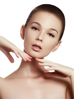 Güzel makyaj, güzel kızla gençlik ve cilt bakım kavramı