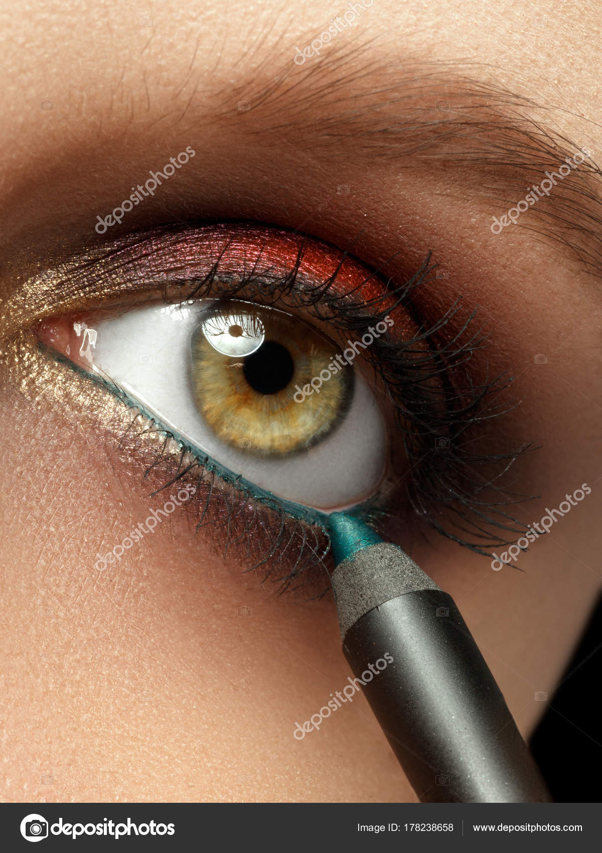 green and black eyeliner