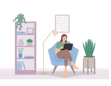 Evde çalış ve çalış, serbest çalış. Kulaklık ve dizüstü bilgisayarı olan genç bir kadın, oturma odası, koltuk, çiçekler, pastel renkli mobilyalar.. 