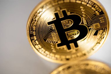 parlayan bitcoin sembolü