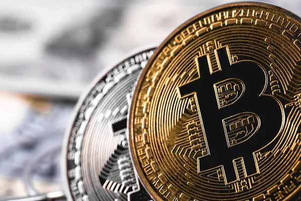 Bitcoin símbolos moneda de metal — Foto de Stock