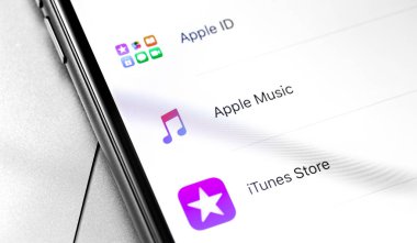 iPhone ekranında Apple Destek Arayüzü uygulaması. Apple resmi desteği. Moskova, Rusya - 23 Temmuz 2019
