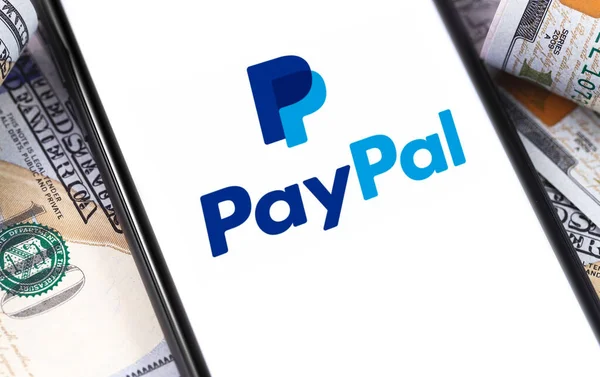 Paypal Logó Képernyőn Okostelefon Dollárt Paypal Egy Internet Alapú Digitális — Stock Fotó
