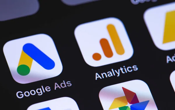 Google Ads Aplikacja Ikona Analytics Ekranie Smartfona Zbliżenie Tła Google — Zdjęcie stockowe