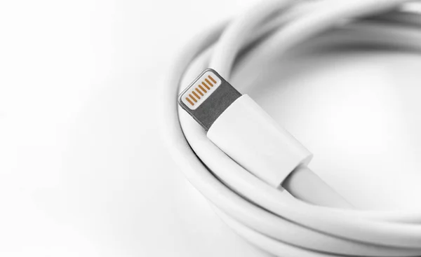 Cabello Relámpago Una Macro Fondo Blanco Apple Lightning Connector Utiliza — Foto de Stock