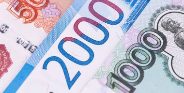 Rus parası, bir, iki ve beş bin ruble yakın plan.