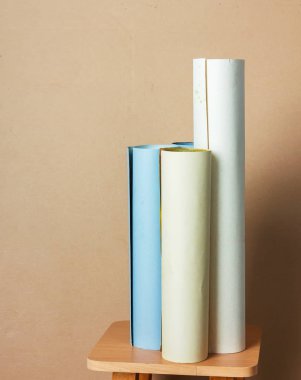 Kağıt ve anahat kroki çizim çizim kağıt rulo haddelenmiş