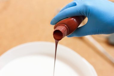 kahverengi boya renkleri renkleri karıştırma, karıştırma için dökmek için  