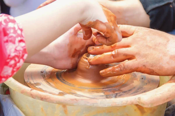 Kil çömlek eğitim modelleme öğrenme çocuk