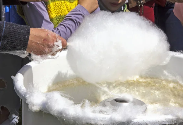 Şeker Makinası pamuk şeker pişirme işlemi,