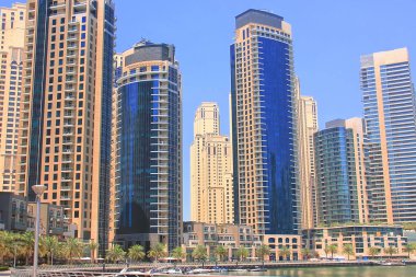 Dubai, Birleşik Arap Emirlikleri 4 Nisan 2014. Dubai Yat Limanı çıkabilir. Yüksek Comme