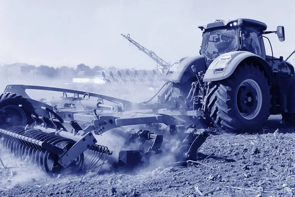 Agriculture Tractor Prepares Ground Sowing Cultivation Agronomy Concept Farming Agricultural — Stock Photo, Image