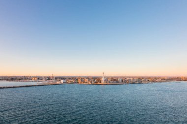 Bari İtalya. Marina Limanı deniz görünümü.