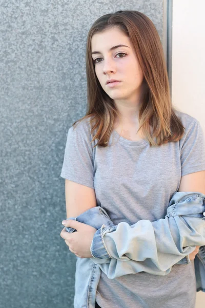 Adolescente pensativo com luz natural . — Fotografia de Stock