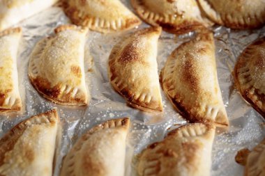 El ile yapılan kabak börek.