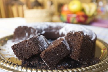 Şeker cam ev yapımı çikolatalı kek 