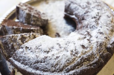 Şeker cam ev yapımı çikolatalı kek 