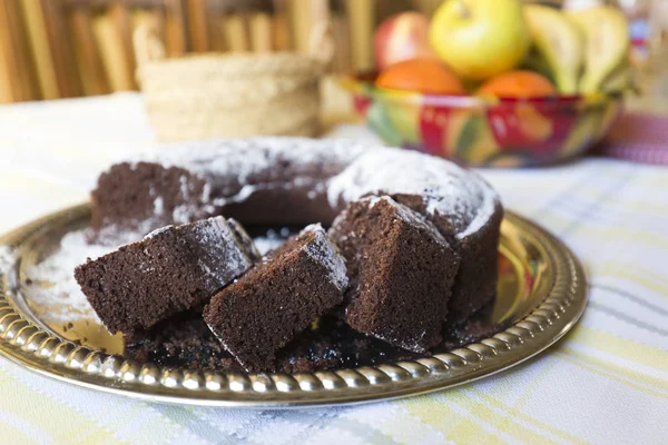 Domowe ciasto czekoladowe z cukru szkła — Zdjęcie stockowe