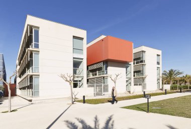 Elche Miguel Hernandez Üniversitesi için karşılık gelen yapı