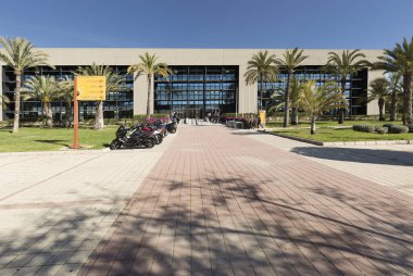 Elche Miguel Hernandez Üniversitesi için karşılık gelen yapı