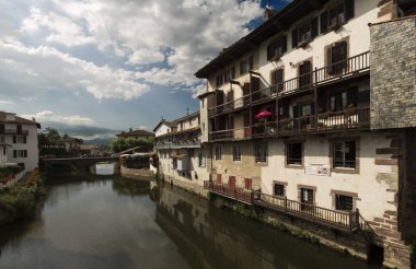 SAINT Jean PIED de bağlantı noktası.