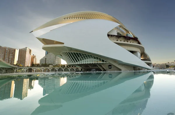 A Palau de les Arts Reina Sofia az Operaház, a Valencia — Stock Fotó
