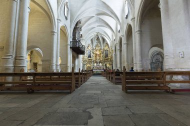Alicante Santa Maria Bazilikası içinde 