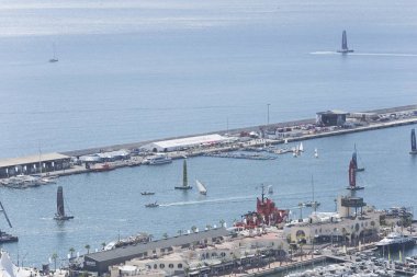 Alicante bağlantı noktası Santa Barbara Castle sayısı.