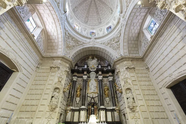 Detalles en el interior de la iglesia de San Nicol de Bari — Foto de Stock