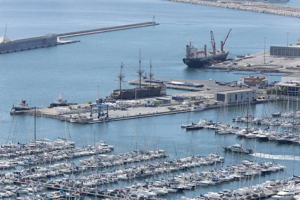 Alicante bağlantı noktası Santa Barbara Castle sayısı.