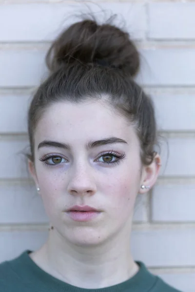 Cara de una adolescente de cerca . —  Fotos de Stock