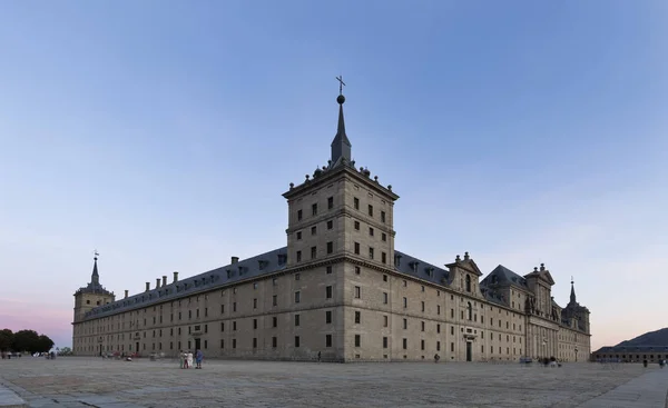 Veduta del Monastero Reale di San Lorenzo del Escorial . — Foto Stock