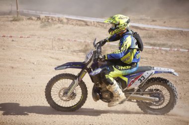 Elche, İspanya. 19 Kasım 2019: İspanya 'nın Elche şehrinde motokros yarışması.