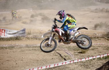 Elche, İspanya. 19 Kasım 2019: İspanya 'nın Elche şehrinde motokros yarışması.