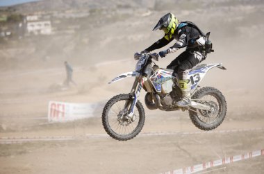 Elche, İspanya. 19 Kasım 2019: İspanya 'nın Elche şehrinde motokros yarışması.