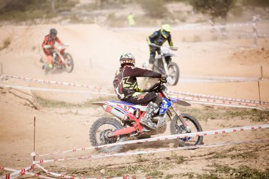 Elche, İspanya. 19 Kasım 2019: İspanya 'nın Elche şehrinde motokros yarışması.
