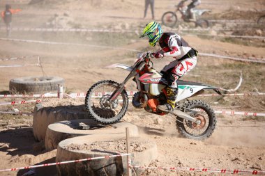 Elche, İspanya. 19 Kasım 2019: İspanya 'nın Elche şehrinde motokros yarışması.