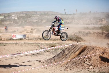 Elche, İspanya. 19 Kasım 2019: İspanya 'nın Elche şehrinde motokros yarışması.