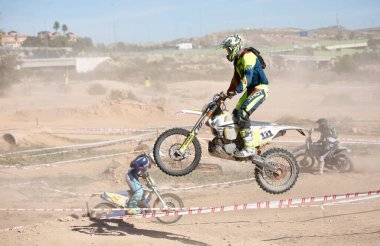 Elche, İspanya. 19 Kasım 2019: İspanya 'nın Elche şehrinde motokros yarışması.