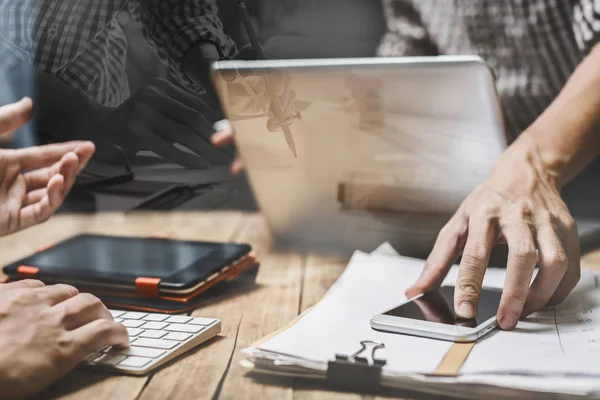 Lavoro di squadra avvocato d'affari incontro con conferenza informatica legale — Foto Stock