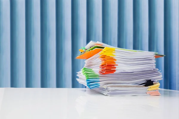 Documentos en papel, Documentos sobre la mesa de trabajo . — Foto de Stock