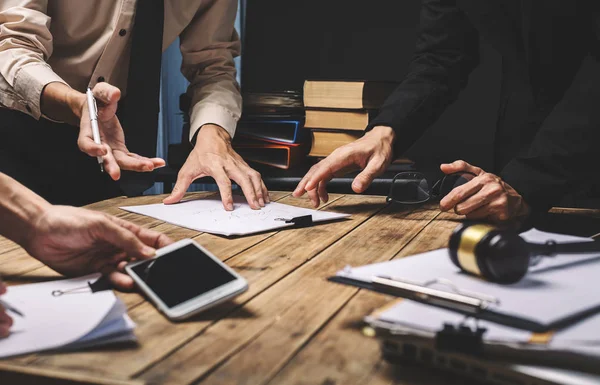 Takım çalışması iş avukat toplantı çalışma hakkında yasal reg zor