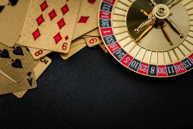 Rulet tekerlek bir casino masa üst görünümü fotoğraf kumar.