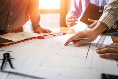 Ev ve grup şirketlerinin mühendislik özelliği toplantıları'ndaydı